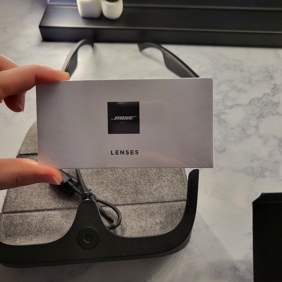 Bose Alto Lenses + case + charger + extra lenses - Picture 5 of 7